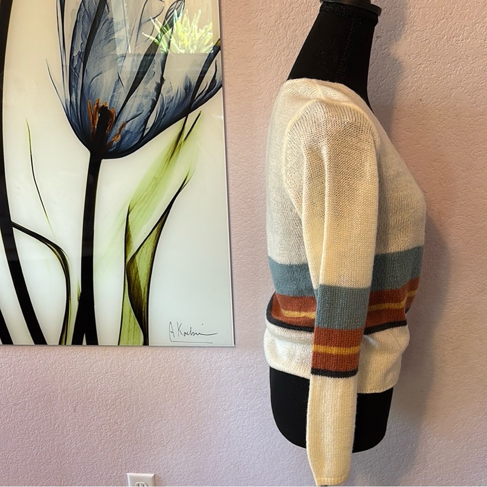 sweater size XS - Picture 2 of 5